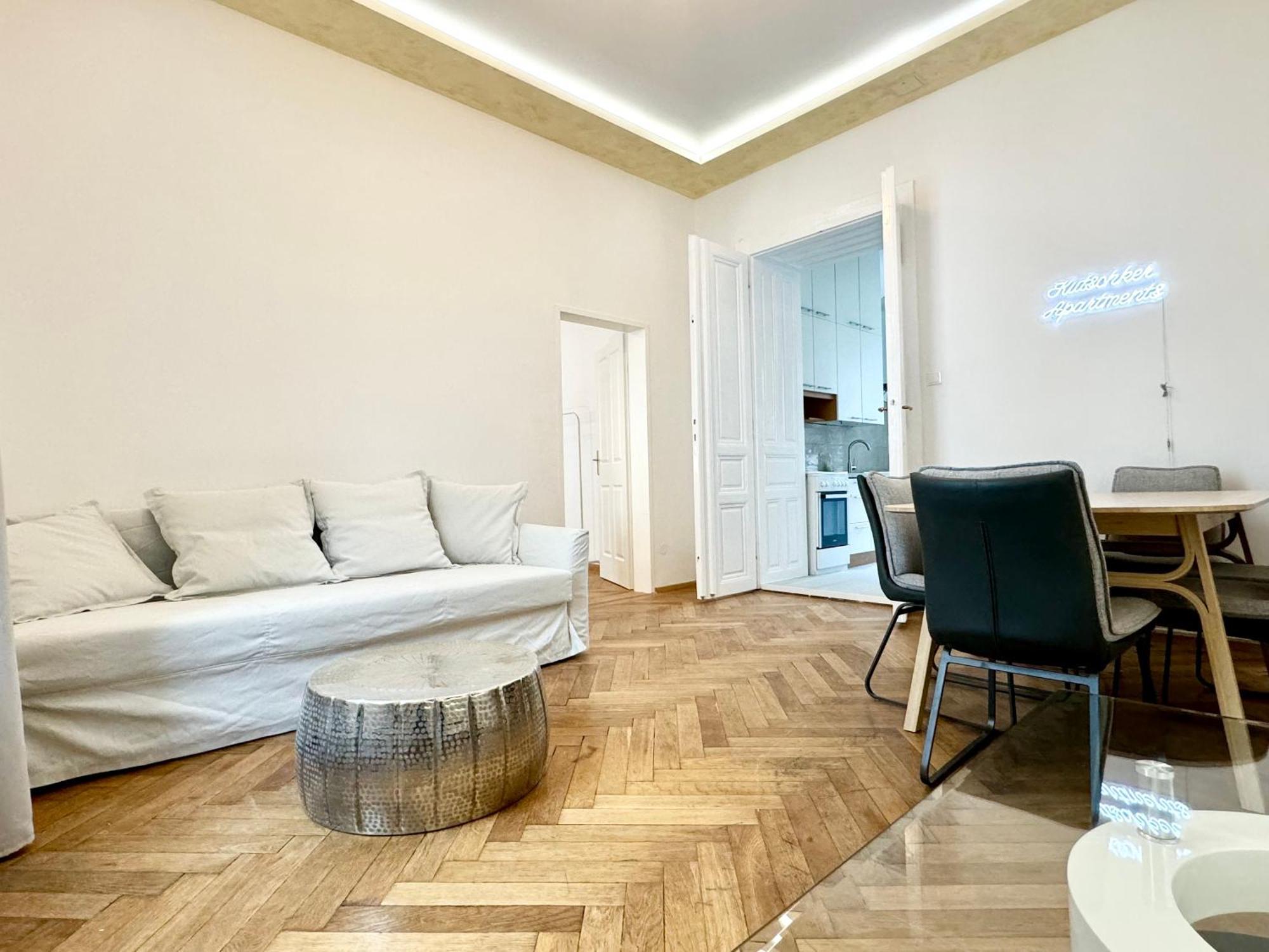 Luxury Apartment At Famous Vienna Kutschkermarkt ภายนอก รูปภาพ